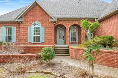 Fantastic curb appeal on this 4BD-2BA-2LA Golf Course home at on Holly Lake Ranch Golf Club in Texas - for sale on GolfHomes.com, golf home, golf lot