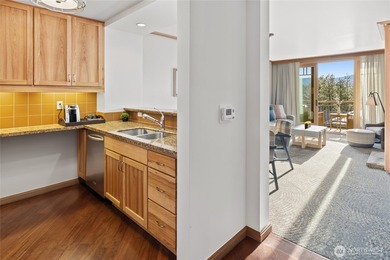 Beautifully remodeled condotel in the heart of Suncadia Resort on Suncadia Resort in Washington - for sale on GolfHomes.com, golf home, golf lot