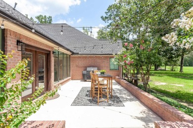 This beautiful home backs up to hole #3 on Idylwild Country Club on Idylwild Golf Club in Texas - for sale on GolfHomes.com, golf home, golf lot
