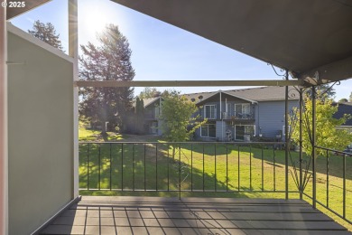 This spacious 3 bedroom + Bonus/4th bedroom condo offers room to on  in Oregon - for sale on GolfHomes.com, golf home, golf lot