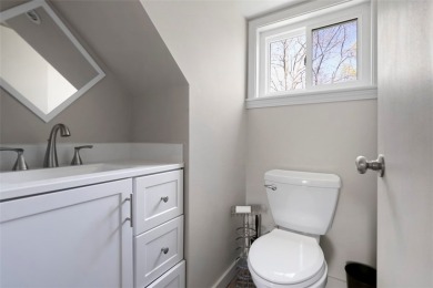 Wow! If you are looking for an absolute move in ready level on The Club At Shadow Lakes in Pennsylvania - for sale on GolfHomes.com, golf home, golf lot