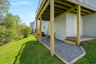 Wow! If you are looking for an absolute move in ready level on The Club At Shadow Lakes in Pennsylvania - for sale on GolfHomes.com, golf home, golf lot