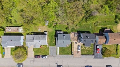 Wow! If you are looking for an absolute move in ready level on The Club At Shadow Lakes in Pennsylvania - for sale on GolfHomes.com, golf home, golf lot
