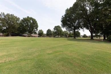 Golf Course Frontage for this one story, meticulously maintained on Indian Springs Country Club in Oklahoma - for sale on GolfHomes.com, golf home, golf lot