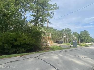 Waterfront Homesite. Located in the Gated Waterfront and Golf on Harbour Point Golf Club in North Carolina - for sale on GolfHomes.com, golf home, golf lot