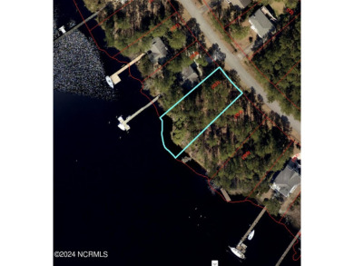 Waterfront Homesite. Located in the Gated Waterfront and Golf on Harbour Point Golf Club in North Carolina - for sale on GolfHomes.com, golf home, golf lot