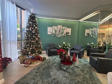 Enjoy easy and comfortable living in this bright 1-bedroom, 1 on Pembroke Lakes Golf Club in Florida - for sale on GolfHomes.com, golf home, golf lot