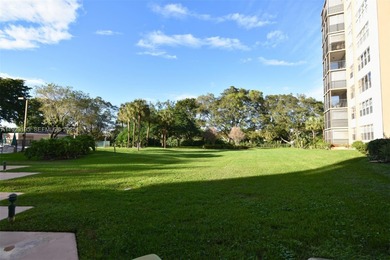Enjoy easy and comfortable living in this bright 1-bedroom, 1 on Pembroke Lakes Golf Club in Florida - for sale on GolfHomes.com, golf home, golf lot