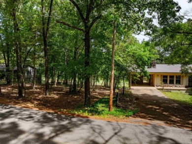 Stunning Home on the South Golf Course in Cherokee Village.This on Cherokee Village North Course in Arkansas - for sale on GolfHomes.com, golf home, golf lot