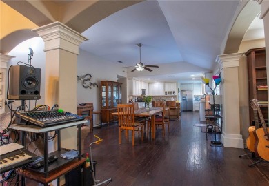 Poolside paradise near Corpus Christi Bay, waterfront parks on Oso Beach Municipal Golf Course in Texas - for sale on GolfHomes.com, golf home, golf lot