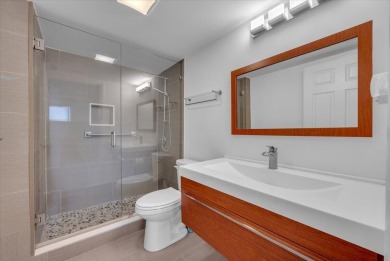 Embrace coastal dwelling in this fully updated condo, ideally on Jupiter Dunes Golf Course in Florida - for sale on GolfHomes.com, golf home, golf lot