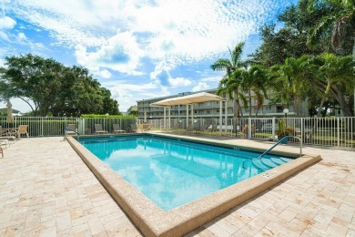 Embrace coastal dwelling in this fully updated condo, ideally on Jupiter Dunes Golf Course in Florida - for sale on GolfHomes.com, golf home, golf lot