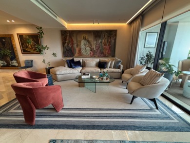 Apartment in Lantana of 415 m2 (4,467.02 SQFT)
Your Luxury Home on  in  - for sale on GolfHomes.com, golf home, golf lot