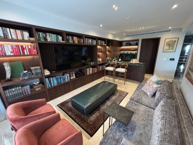 Apartment in Lantana of 415 m2 (4,467.02 SQFT)
Your Luxury Home on  in  - for sale on GolfHomes.com, golf home, golf lot