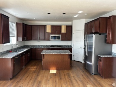 Come see this move-in ready rambler with a fully finished on Cranefield Golf Course in Utah - for sale on GolfHomes.com, golf home, golf lot