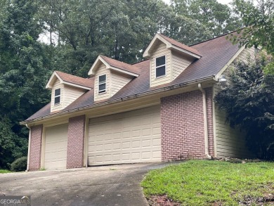 Welcome to 100 Goldfinch Circle-an all-brick ranch-style home on Turtle Cove Golf Course in Georgia - for sale on GolfHomes.com, golf home, golf lot