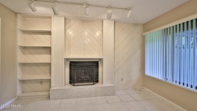 2 Premier suites, 2.5 baths - 2 story Glens Condominium in on Spruce Creek Golf Club in Florida - for sale on GolfHomes.com, golf home, golf lot