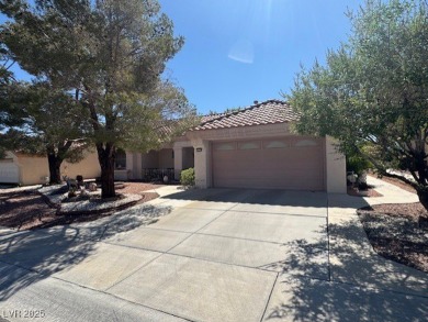 ON LUSH GREENBELT AND PRIVATE CULDESAC!  Beautiful spacious yard on Highland Falls Golf Club in Nevada - for sale on GolfHomes.com, golf home, golf lot