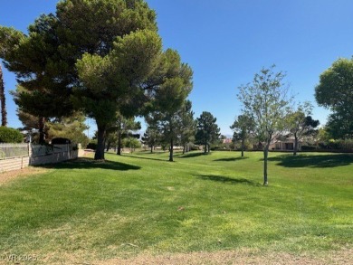 ON LUSH GREENBELT AND PRIVATE CULDESAC!  Beautiful spacious yard on Highland Falls Golf Club in Nevada - for sale on GolfHomes.com, golf home, golf lot