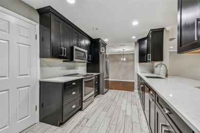 Welcome home! This beautifully updated and well-maintained on Mainlands Golf Club in Florida - for sale on GolfHomes.com, golf home, golf lot