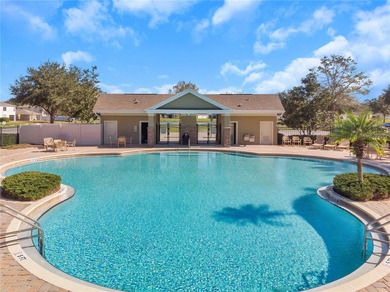 Under contract-accepting backup offers. CUTE AS A BUTTON on Meadow Oaks Golf and Country Club in Florida - for sale on GolfHomes.com, golf home, golf lot