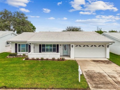 !! NEW PRICE !! Welcome home! This beautifully updated and on Mainlands Golf Club in Florida - for sale on GolfHomes.com, golf home, golf lot