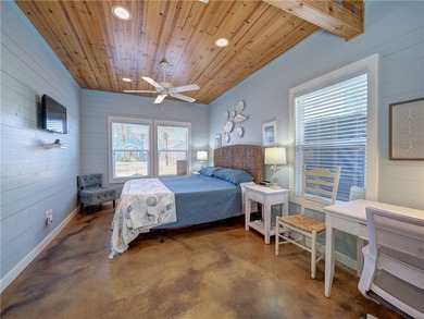 Attractive four bedrooms, 3.5 baths, free standing condo located on Palmilla Beach Golf Club in Texas - for sale on GolfHomes.com, golf home, golf lot