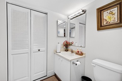 BEAUTIFUL 1 BEDRM-1+1/2 BATHRMS WITH INSIDE WASHER & DRYER on Wynmoor Golf Course in Florida - for sale on GolfHomes.com, golf home, golf lot