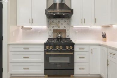 Open House Sat 9/13 from 11a-2p! Live Your Best Life in This on  in Oregon - for sale on GolfHomes.com, golf home, golf lot