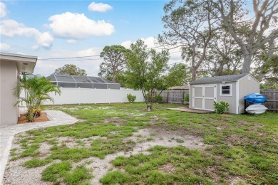 Meticulously maintained 2 bed, 2 bath Dunedin home featuring a on The Dunedin Country Club in Florida - for sale on GolfHomes.com, golf home, golf lot