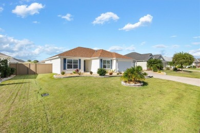 One or more photo(s) has been virtually staged. This home has a on Bella Glade Country Club - Lake County in Florida - for sale on GolfHomes.com, golf home, golf lot