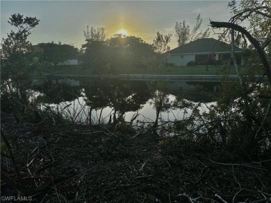 You don't want to miss this waterfront opportunity! This lot is on Burnt Store Golf Club in Florida - for sale on GolfHomes.com, golf home, golf lot