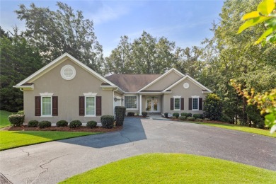3902 Turnberry Loop is one of the nicest, well-maintained homes on Cross Creek Plantation in South Carolina - for sale on GolfHomes.com, golf home, golf lot