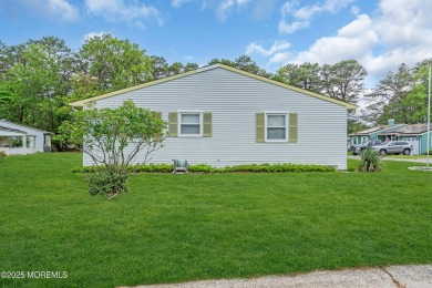 Welcome to this gorgeous turn-key Bedford Model situated on a on Keswick Village Golf Course in New Jersey - for sale on GolfHomes.com, golf home, golf lot