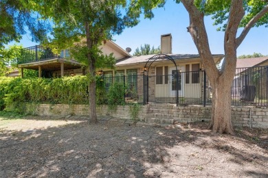 Welcome to this stunning 4-bedroom, 2.5-bathroom residence on Lakeside Village Golf Course in Texas - for sale on GolfHomes.com, golf home, golf lot