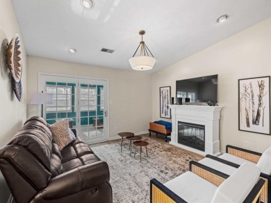 Newly updated top floor condo in Quail Ridge! Recently updated on Owensboro Country Club in Kentucky - for sale on GolfHomes.com, golf home, golf lot