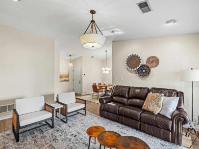 Newly updated top floor condo in Quail Ridge! Recently updated on Owensboro Country Club in Kentucky - for sale on GolfHomes.com, golf home, golf lot