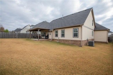 Welcome to 805 Sloane Square, a meticulously maintained on Shadow Valley Country Club in Arkansas - for sale on GolfHomes.com, golf home, golf lot