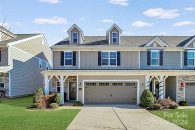 This lovely 3 BDRM, 2.5 BATH 2-Story Townhome is located in the on Cowans Ford Country Club in North Carolina - for sale on GolfHomes.com, golf home, golf lot