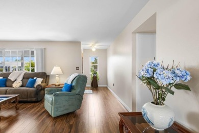 NO HOA** GENERATOR HOOKUP**  This well maintained 2-bedroom on North Lakes Golf Course in Florida - for sale on GolfHomes.com, golf home, golf lot