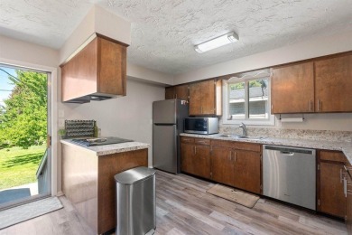 Don't miss this great investment opportunity! Duplex with lots on American Falls Golf Course in Idaho - for sale on GolfHomes.com, golf home, golf lot