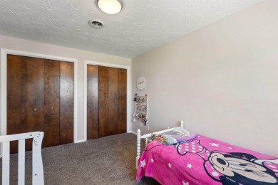 Don't miss this great investment opportunity! Duplex with lots on American Falls Golf Course in Idaho - for sale on GolfHomes.com, golf home, golf lot