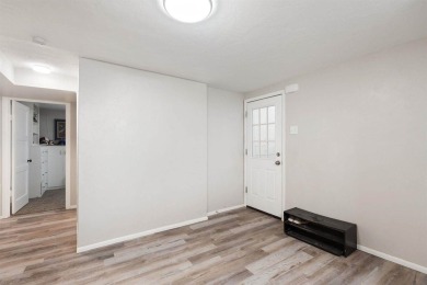Don't miss this great investment opportunity! Duplex with lots on American Falls Golf Course in Idaho - for sale on GolfHomes.com, golf home, golf lot