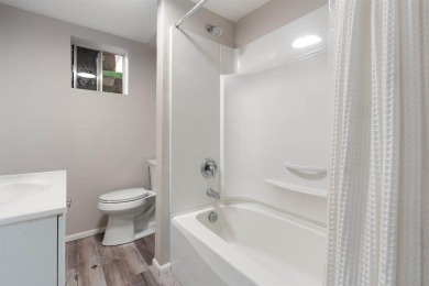 Don't miss this great investment opportunity! Duplex with lots on American Falls Golf Course in Idaho - for sale on GolfHomes.com, golf home, golf lot