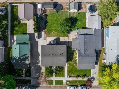 Don't miss this great investment opportunity! Duplex with lots on American Falls Golf Course in Idaho - for sale on GolfHomes.com, golf home, golf lot