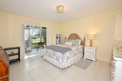 Turn Key, 1st floor, completely renovated 1/1 in Vista Gardens on Vero Beach South Golf Course in Florida - for sale on GolfHomes.com, golf home, golf lot