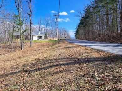 Discover this beautiful 1.18-acre lot with a gentle slope, ideal on Heatherhurst Golf Course in Tennessee - for sale on GolfHomes.com, golf home, golf lot