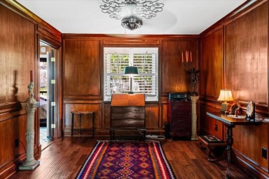 Well maintained single story townhome with a garage and walking on Shadowmoss Plantation Golf Club in South Carolina - for sale on GolfHomes.com, golf home, golf lot