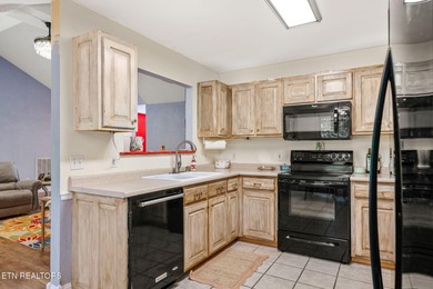 RARE OPPORTUNITY - BRICK HOME WITH ATTACHED APARTMENT ON THE on Deer Creek Golf Club in Tennessee - for sale on GolfHomes.com, golf home, golf lot
