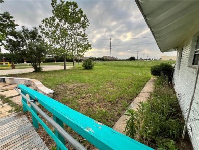 Just Listed For Sale! Perfect for a Medical Practice, Dental on Buffalo Creek Golf Club in Texas - for sale on GolfHomes.com, golf home, golf lot